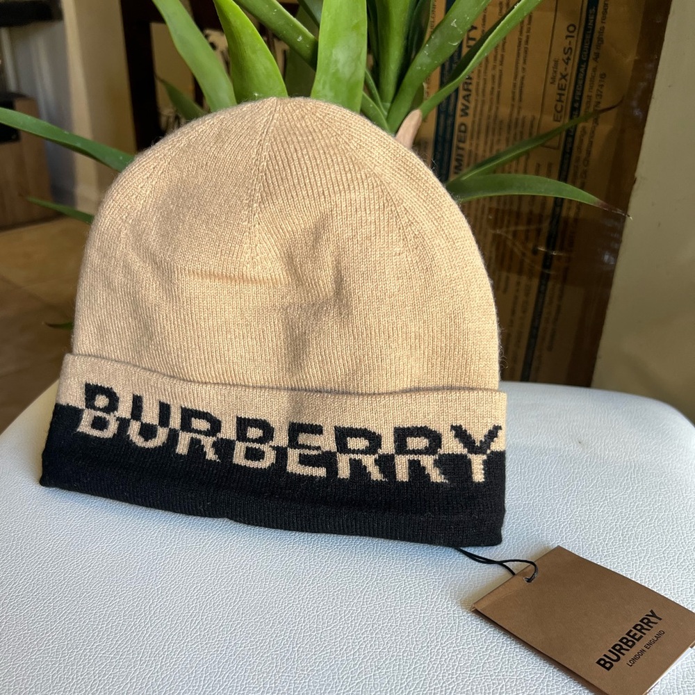 BURBERRY Embroidered-Logo Knitted Cashmere (90%) Beanie OS - Picture 1 of 10